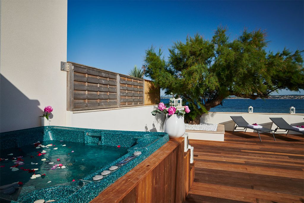 location de la villa avec jacuzzi